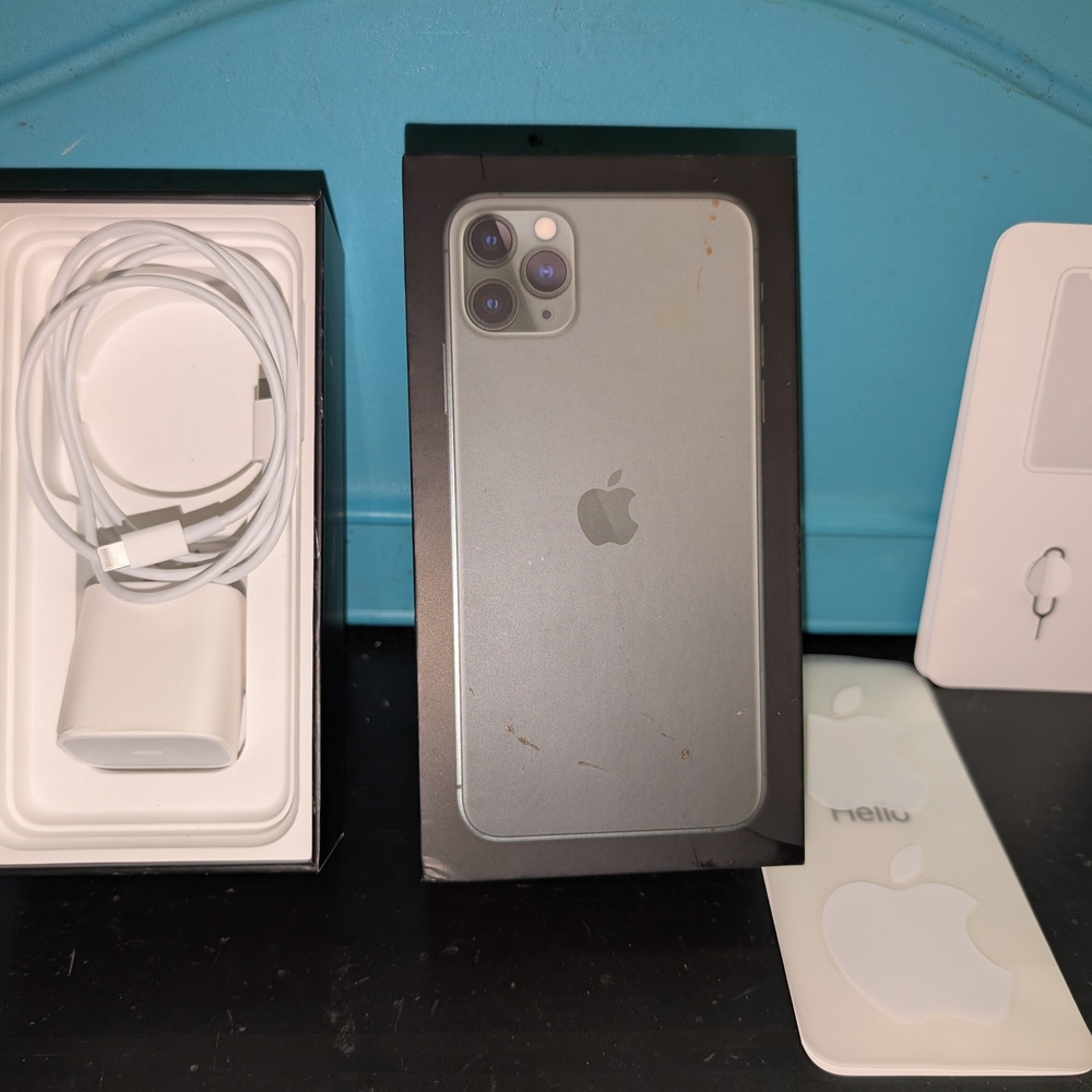 Apple Silver iPhone - Premium Cell Phone